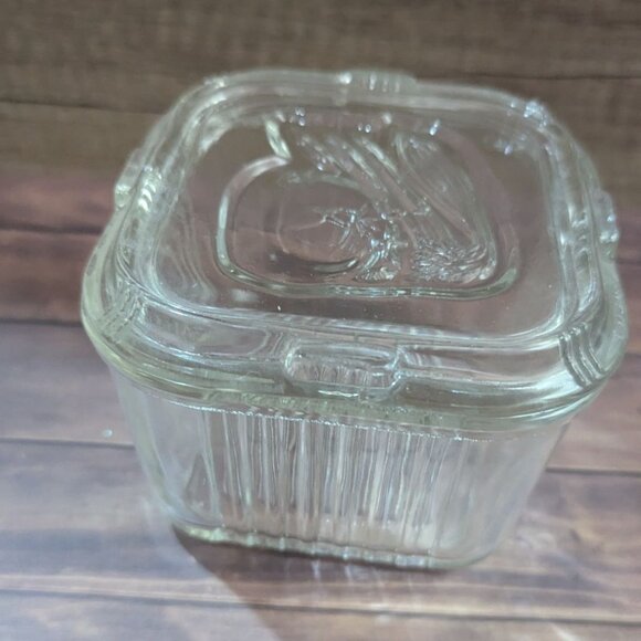 Federal Glass Vintage Clear Ribbed Refrigerator Dish With Apple Design Lid 4" - Picture 8 of 9